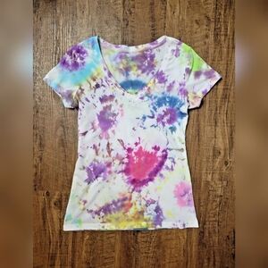 G21 tie dyed v-neck t-shirt
